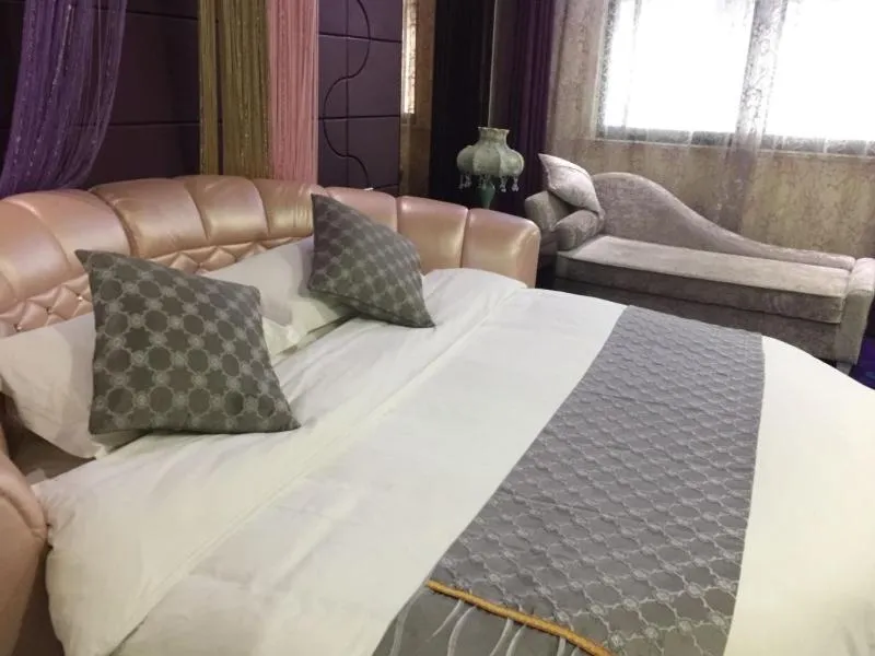 Bed in GreenTree Alliance Bengbu Railway Station Hotel