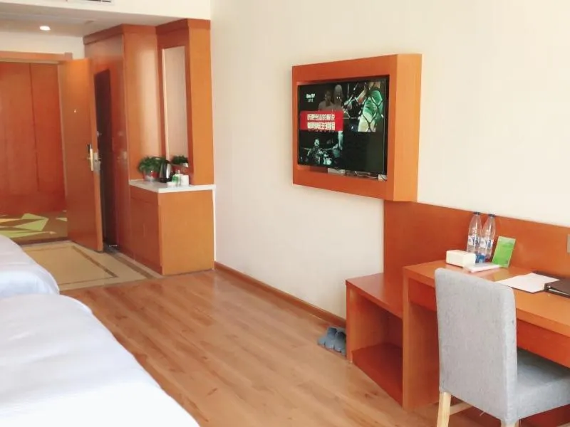 Bed in Vatica Fuyang Linquan County Tenghui International City Hotel