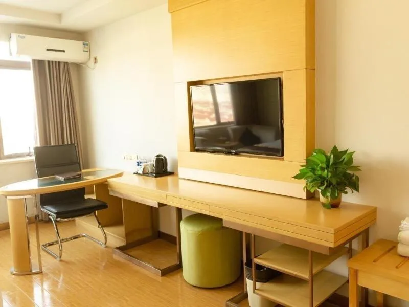 GreenTree Inn Xinyang Gushi County Yucheng Avenue Express Hotel