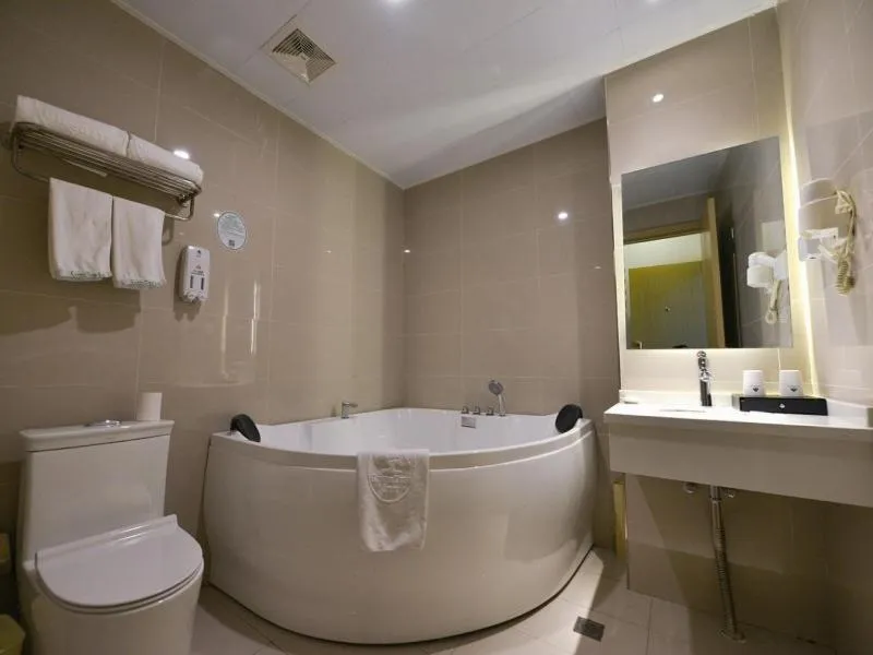 GreenTree Inn Dalian Dalian North Railway Station Express Hotel