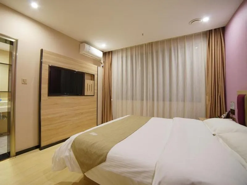 Bed in GreenTree Alliance Kunming Beijing Road Linyuqiao Subway Station Hotel