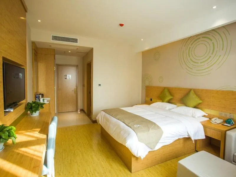 Bed in GreenTree Inn Hefei Lujiang County Jinjie 1 Express Hotel