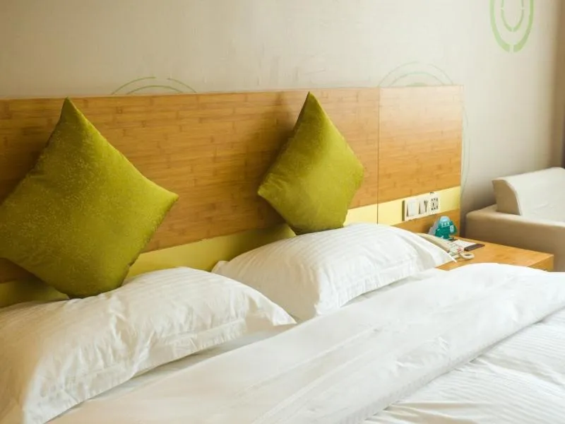 Bed in GreenTree Inn Hefei Lujiang County Jinjie 1 Express Hotel