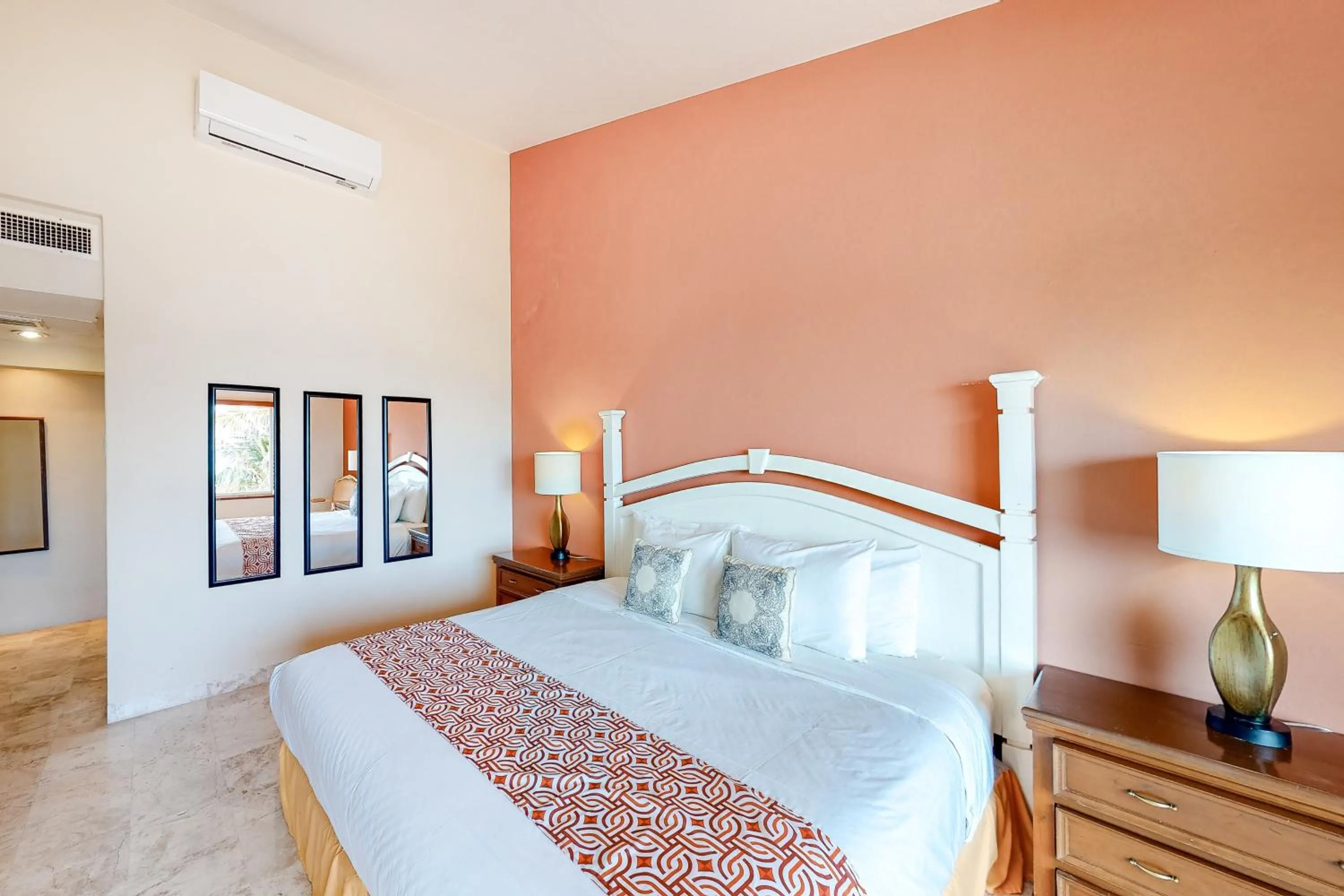 Bed in Seashell 334 @ Fishermen