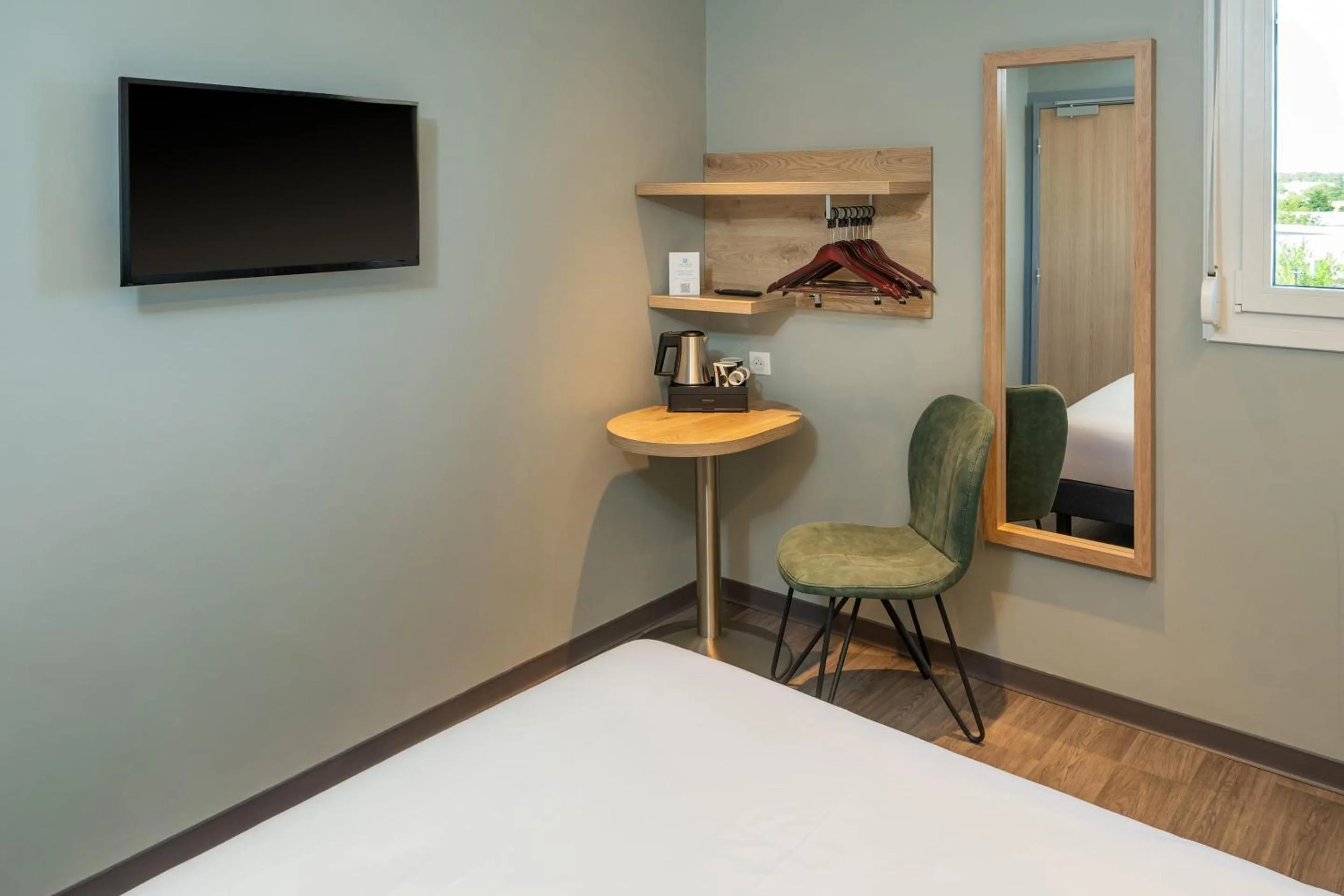 Bedroom, Bed in Sure Hotel by Best Western Dole