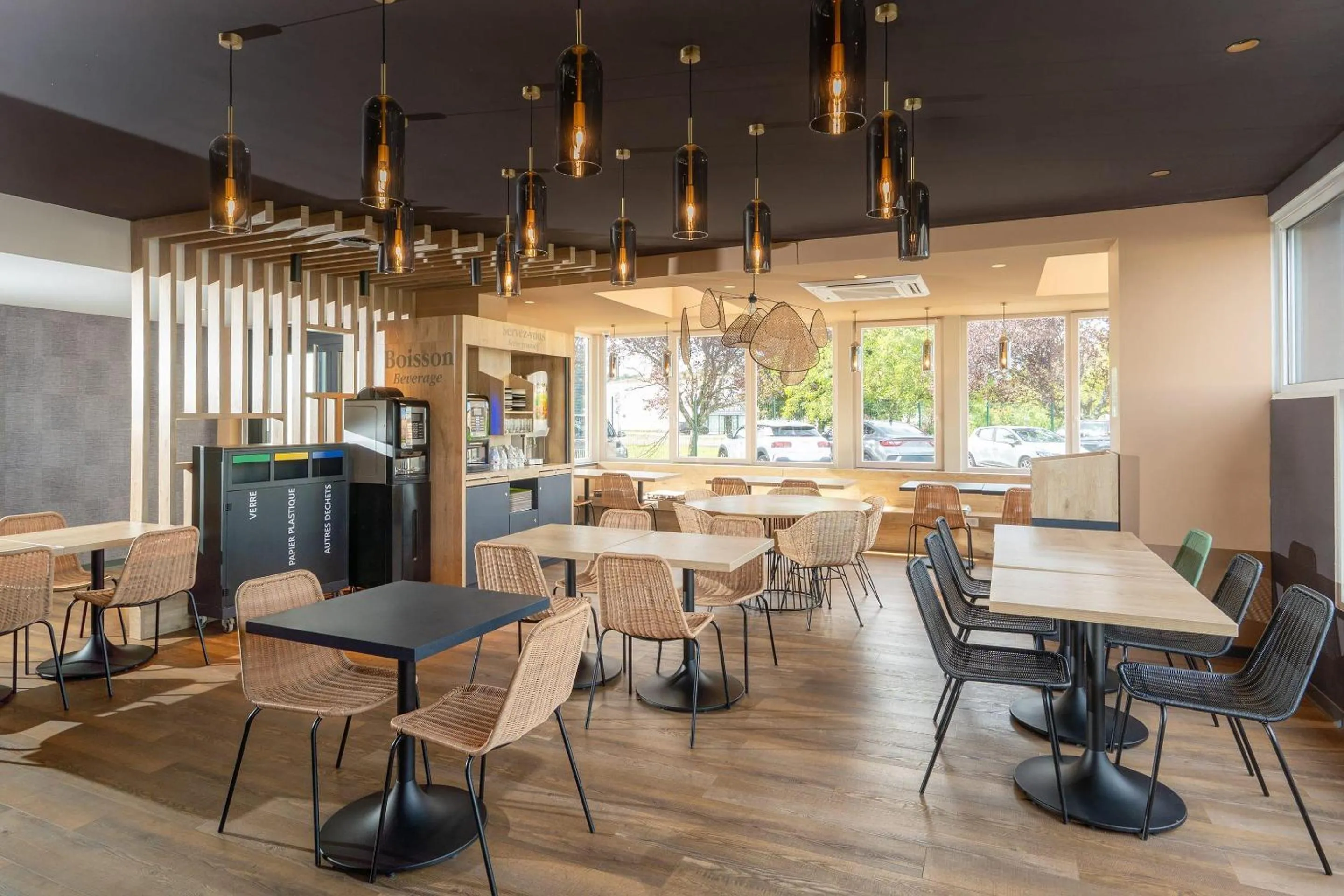 Lobby or reception in Sure Hotel by Best Western Dole