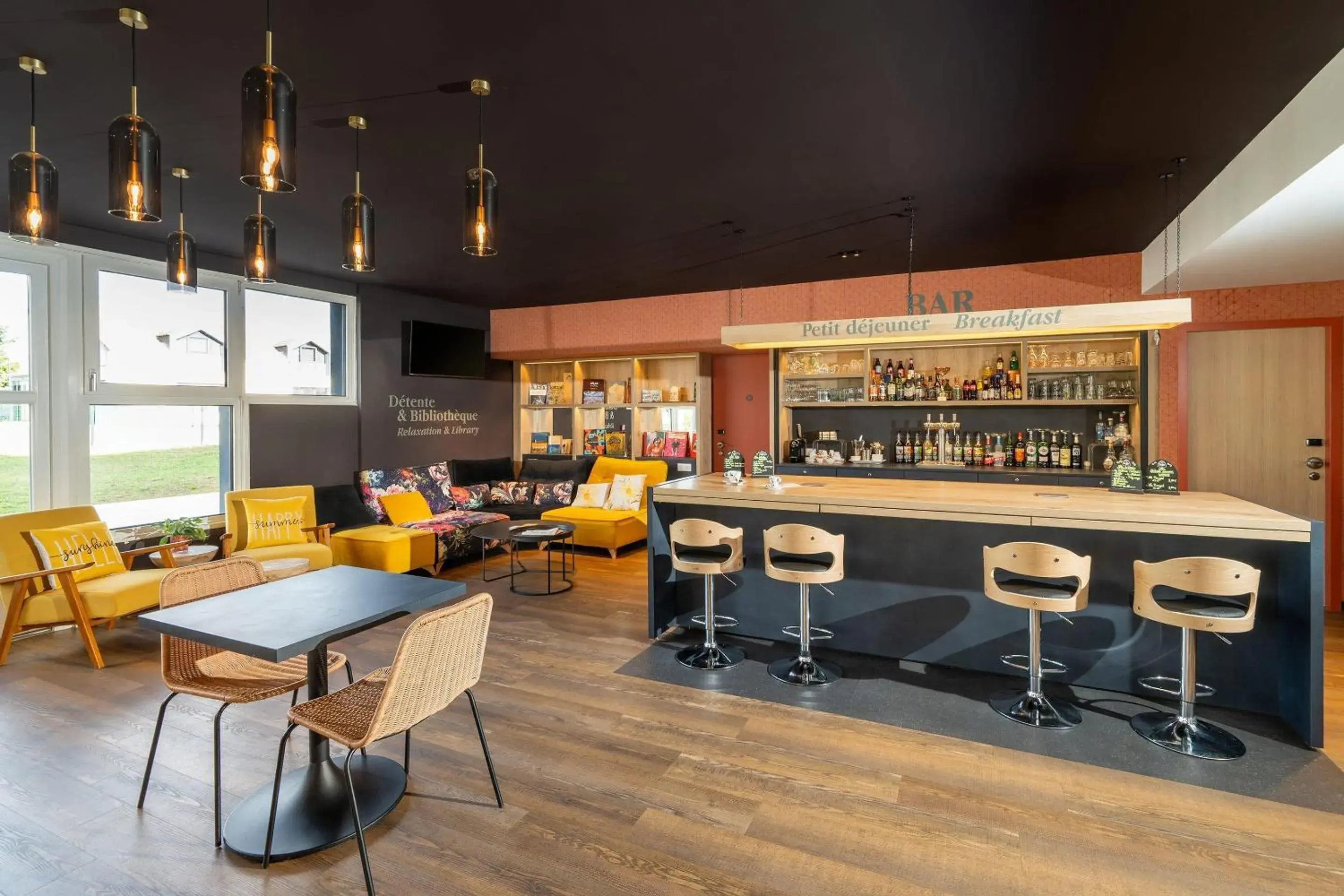 Lounge or bar in Sure Hotel by Best Western Dole Lounge or bar in Sure Hotel by Best Western Dole