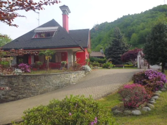 Property building in A casa di Lara