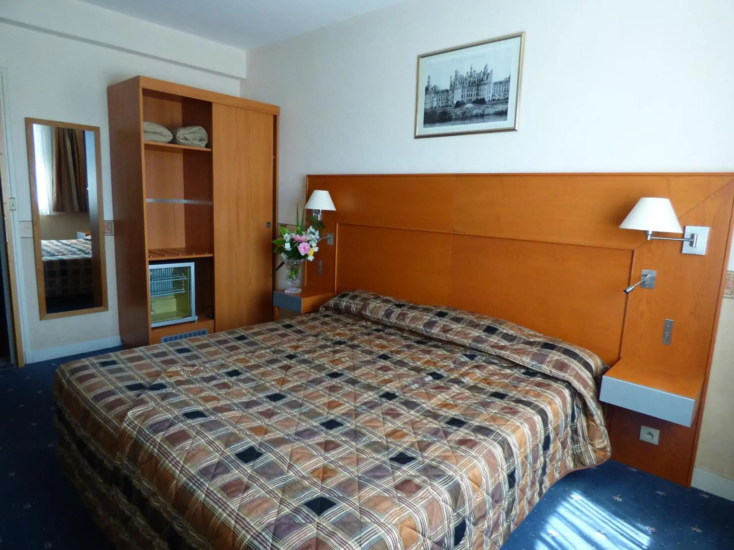 King Room in Hôtel Restaurant Le Bellevue Montrichard 3 étoiles King Room in Hôtel Restaurant Le Bellevue Montrichard 3 étoiles