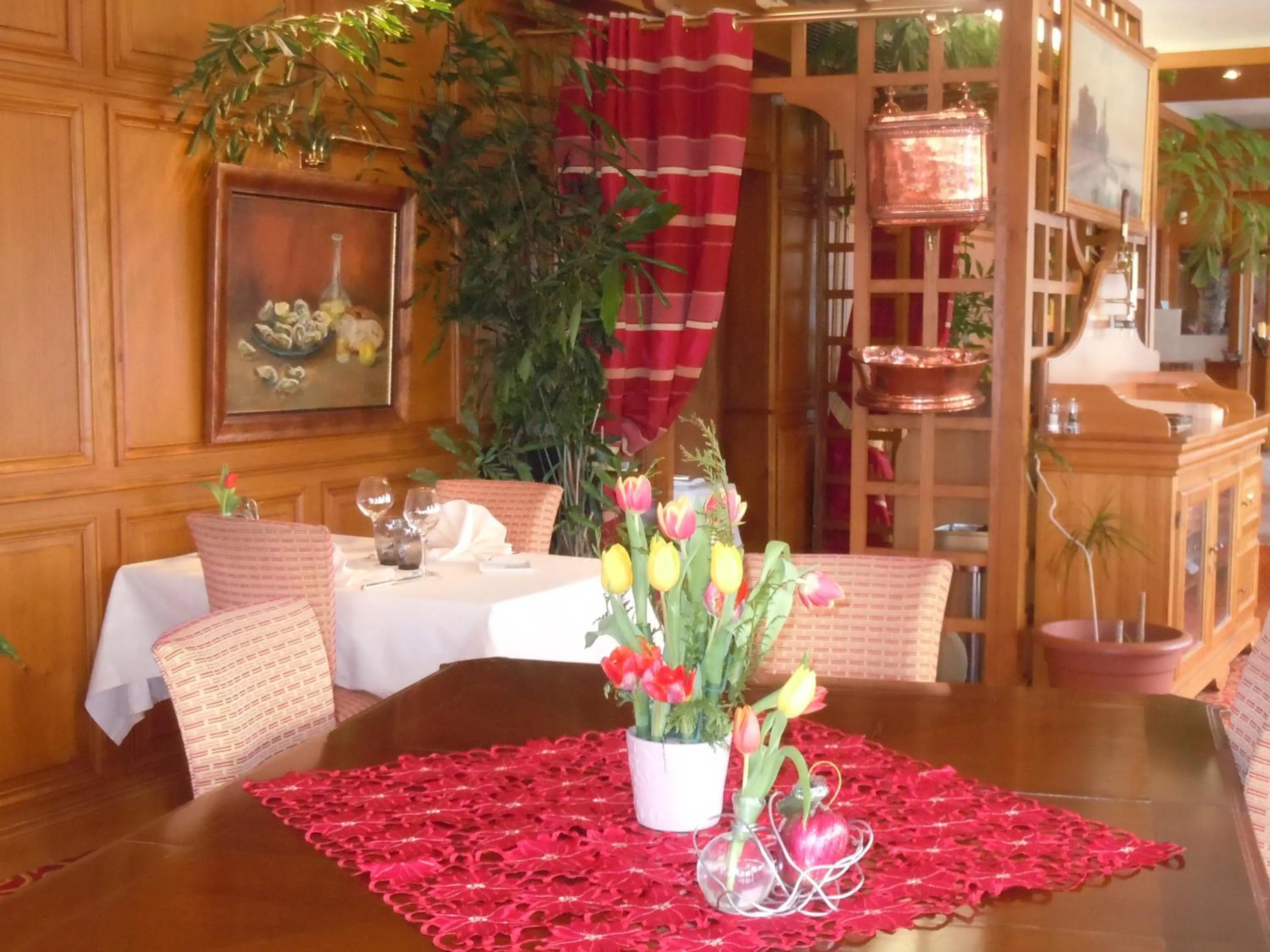 Restaurant/places to eat in Hôtel Restaurant Le Bellevue Montrichard 3 étoiles