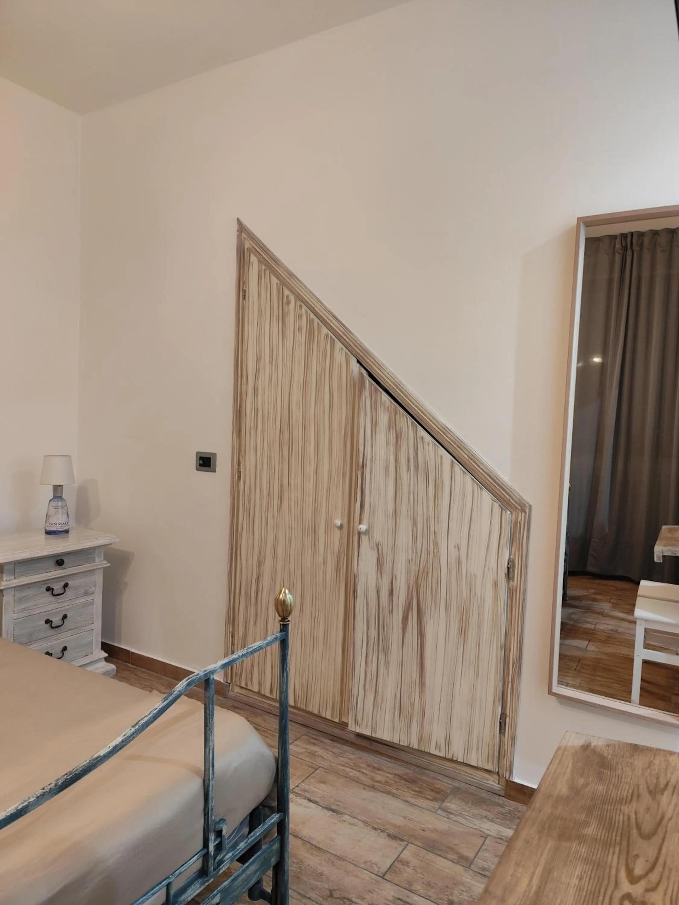 Bedroom, Bed in Forese House