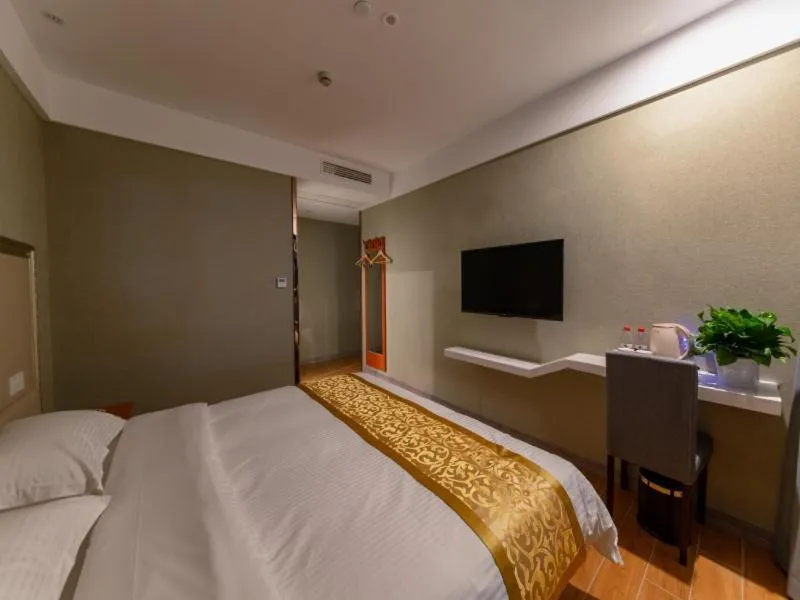 Bed in Shell Shanghai Wanda Plaza Wujiaochang Metro Station Hotel