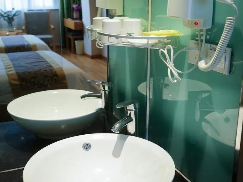 Vatica Hefei Lujiang Road Hotel