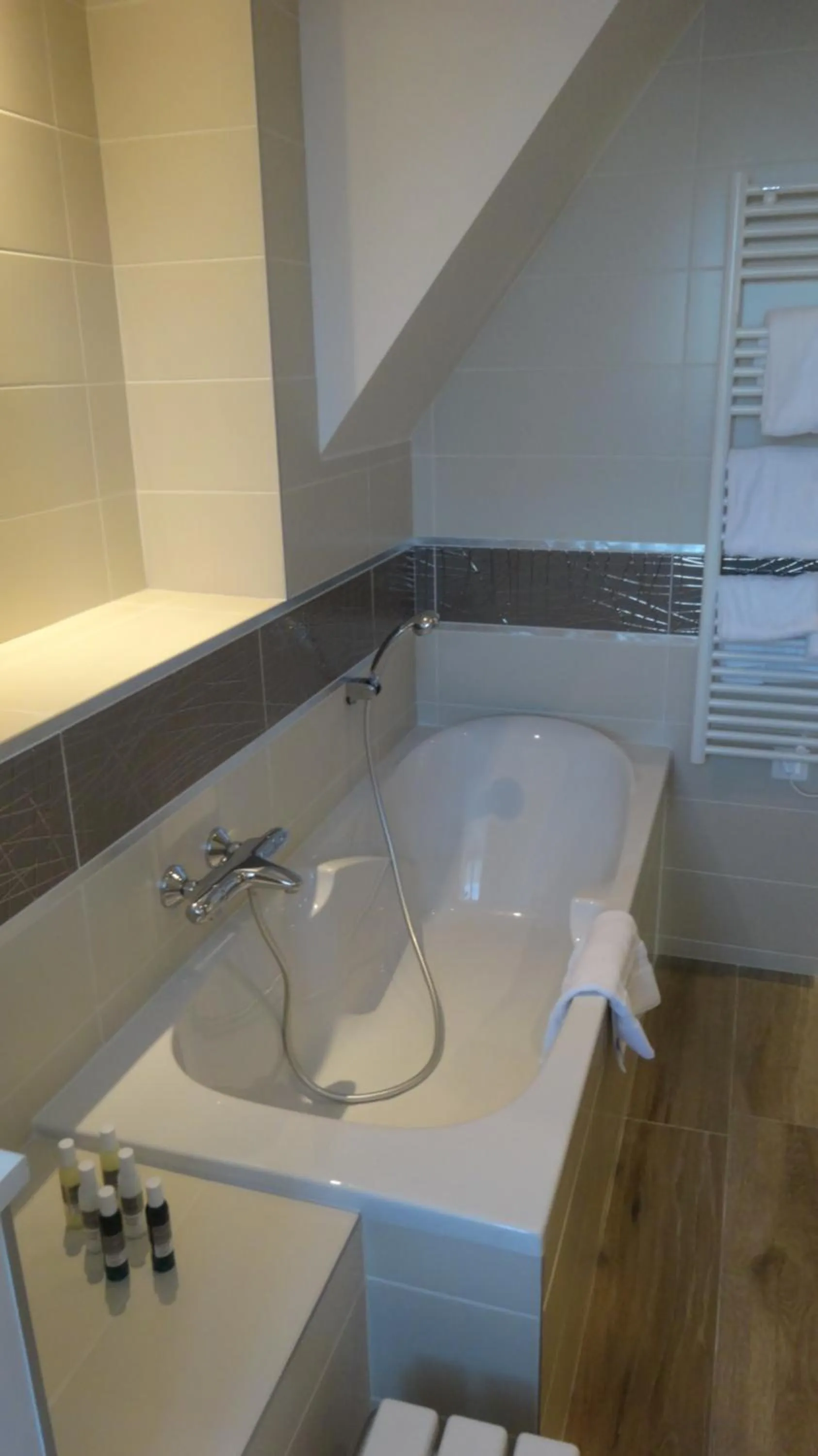 Bathroom in Best Western Hôtel Montgomery