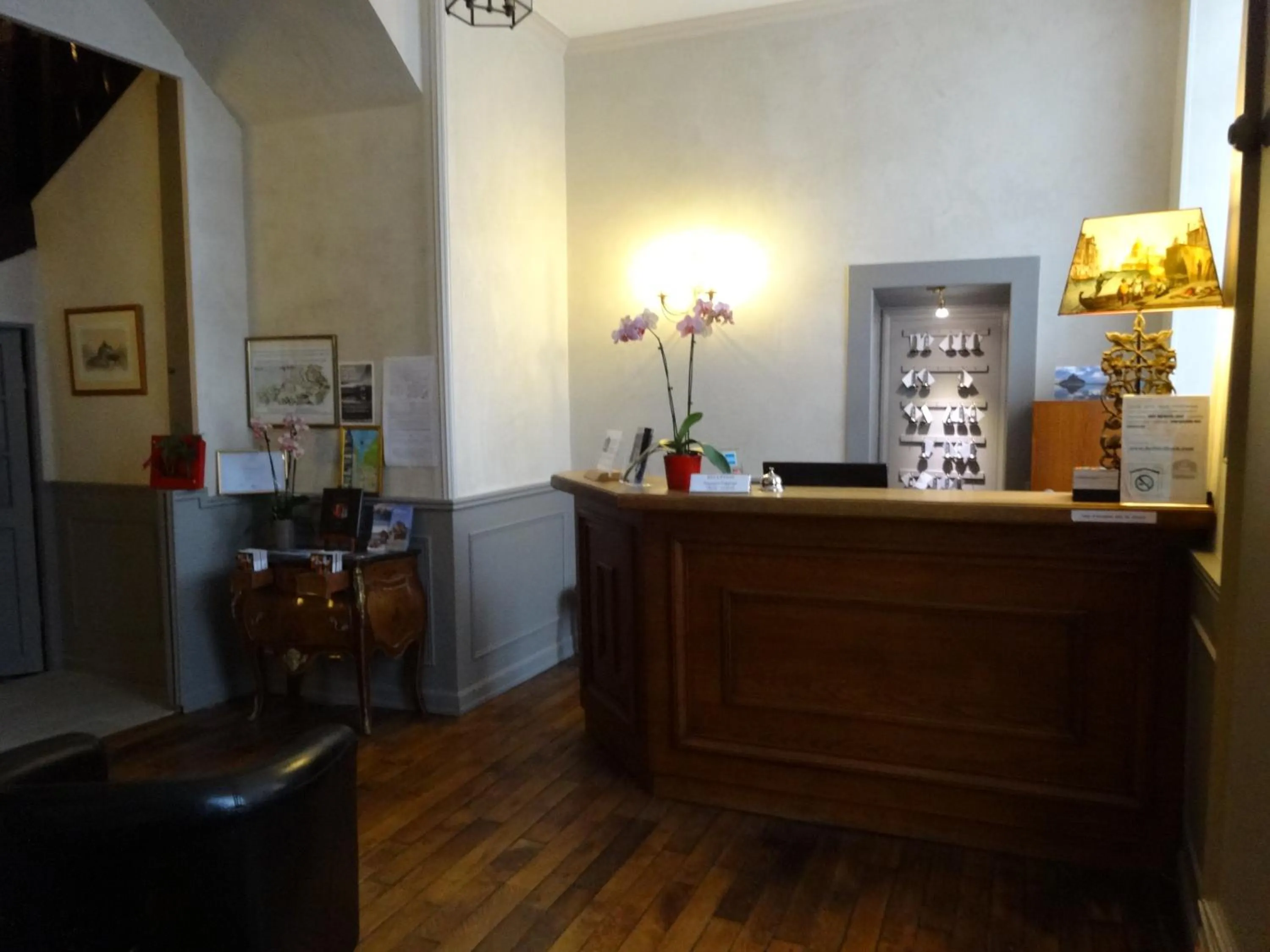 Lobby or reception in Best Western Hôtel Montgomery
