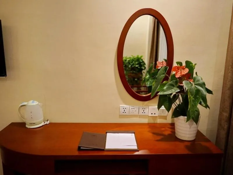GreenTree Inn Nantong Liuqiao Town Government Tongliu Road Express Hotel