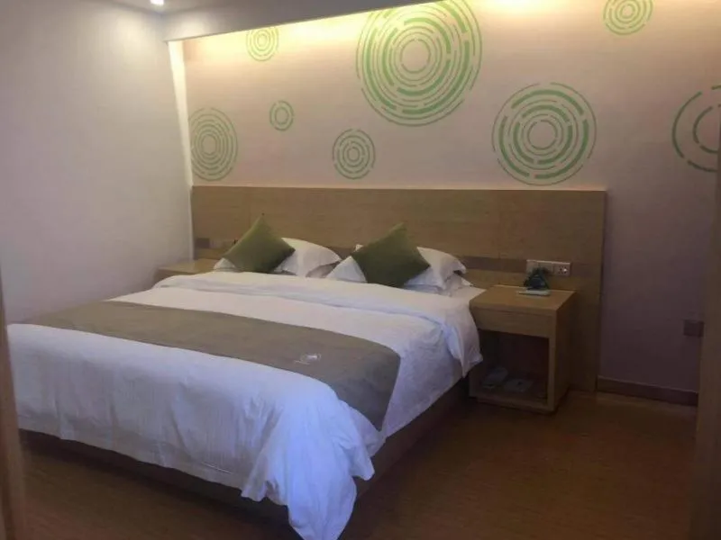 Bed in GreenTree Inn Lanzhou Yuzhong County Business Hotel