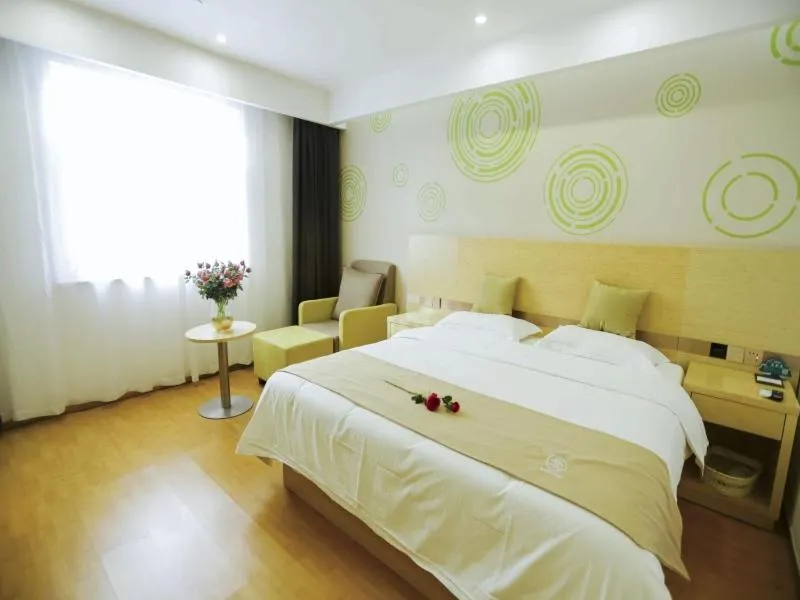 Bed in GreenTree Inn Xuzhou Economic Development Zone Da Miaozhen Business Hotel