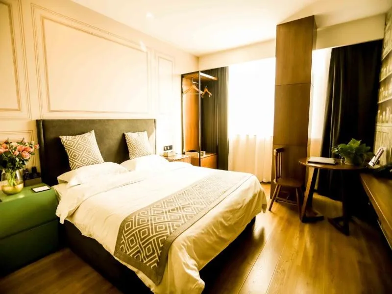 Bed in GreenTree Inn Xuzhou Economic Development Zone Da Miaozhen Business Hotel