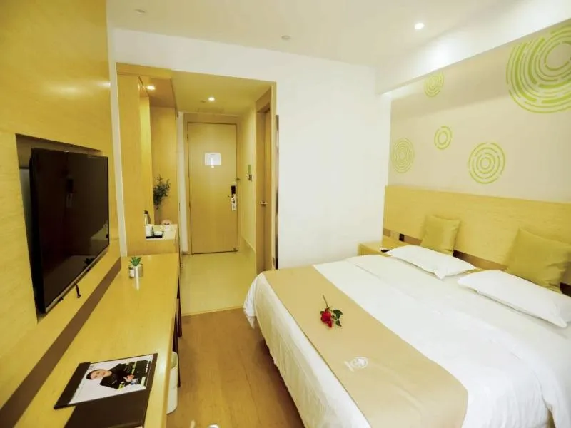 Bed in GreenTree Inn Xuzhou Economic Development Zone Da Miaozhen Business Hotel