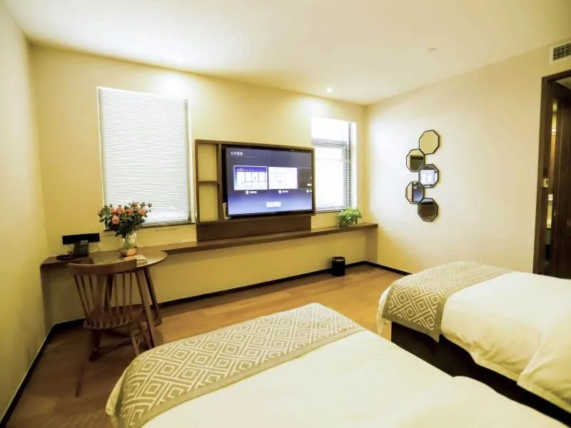 Bed in GreenTree Inn Xuzhou Economic Development Zone Da Miaozhen Business Hotel