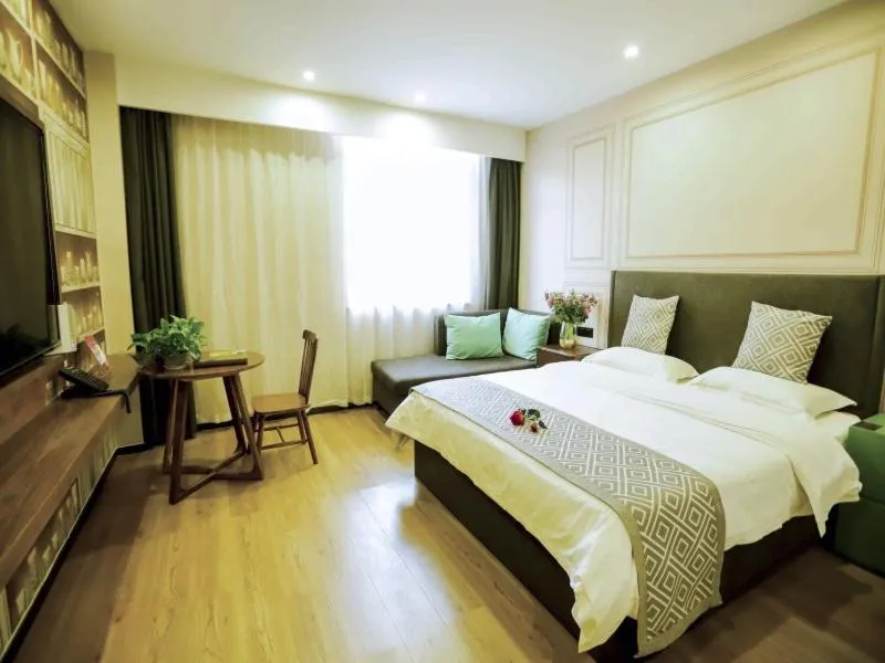 Bed in GreenTree Inn Xuzhou Economic Development Zone Da Miaozhen Business Hotel