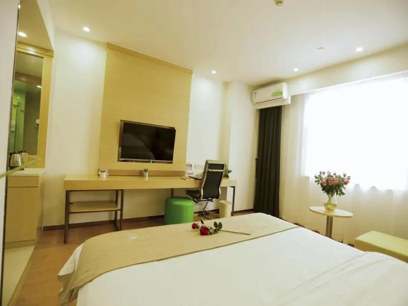 Bed in GreenTree Inn Xuzhou Economic Development Zone Da Miaozhen Business Hotel