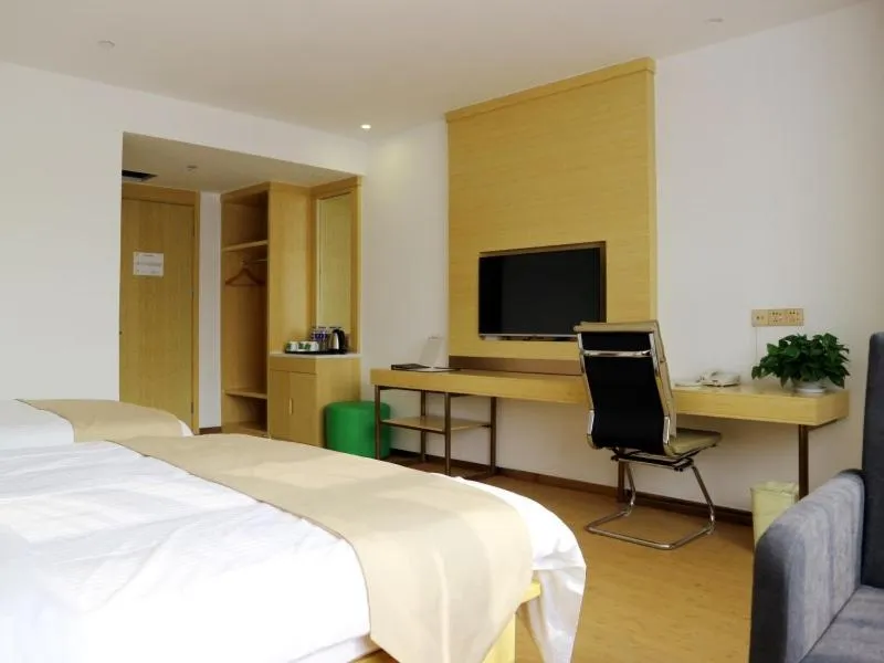Bed in GreenTree Inn Xuzhou Economic Development Zone Da Miaozhen Business Hotel
