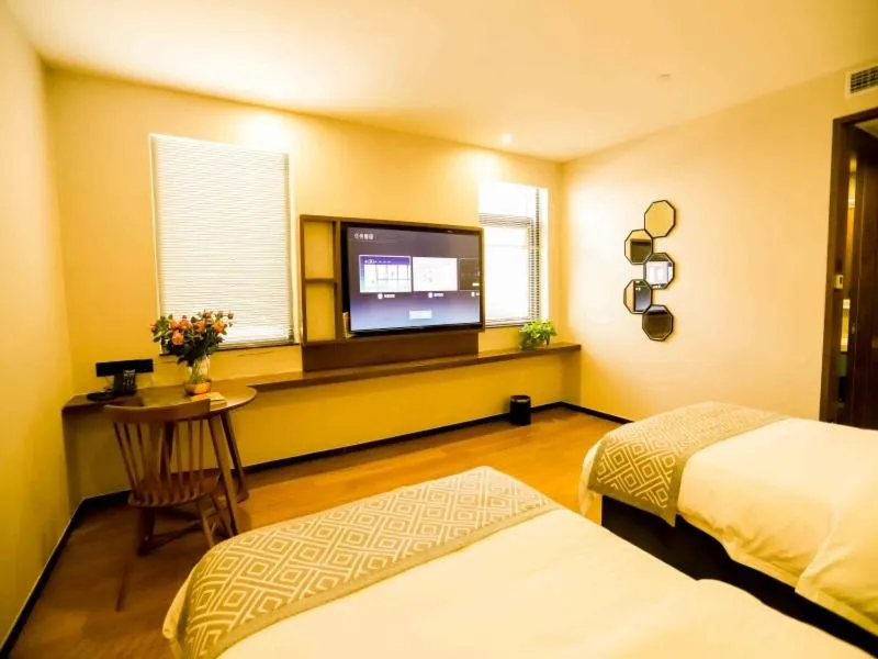 Bed in GreenTree Inn Xuzhou Economic Development Zone Da Miaozhen Business Hotel