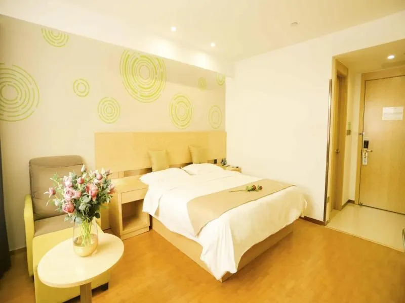 Bed in GreenTree Inn Xuzhou Economic Development Zone Da Miaozhen Business Hotel
