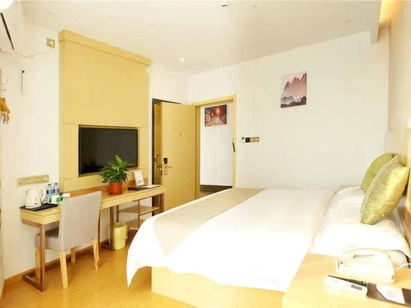 Bed in GreenTree Inn Wuxi Jiangyin City Ligang Town Chenshu Road Express Hotel