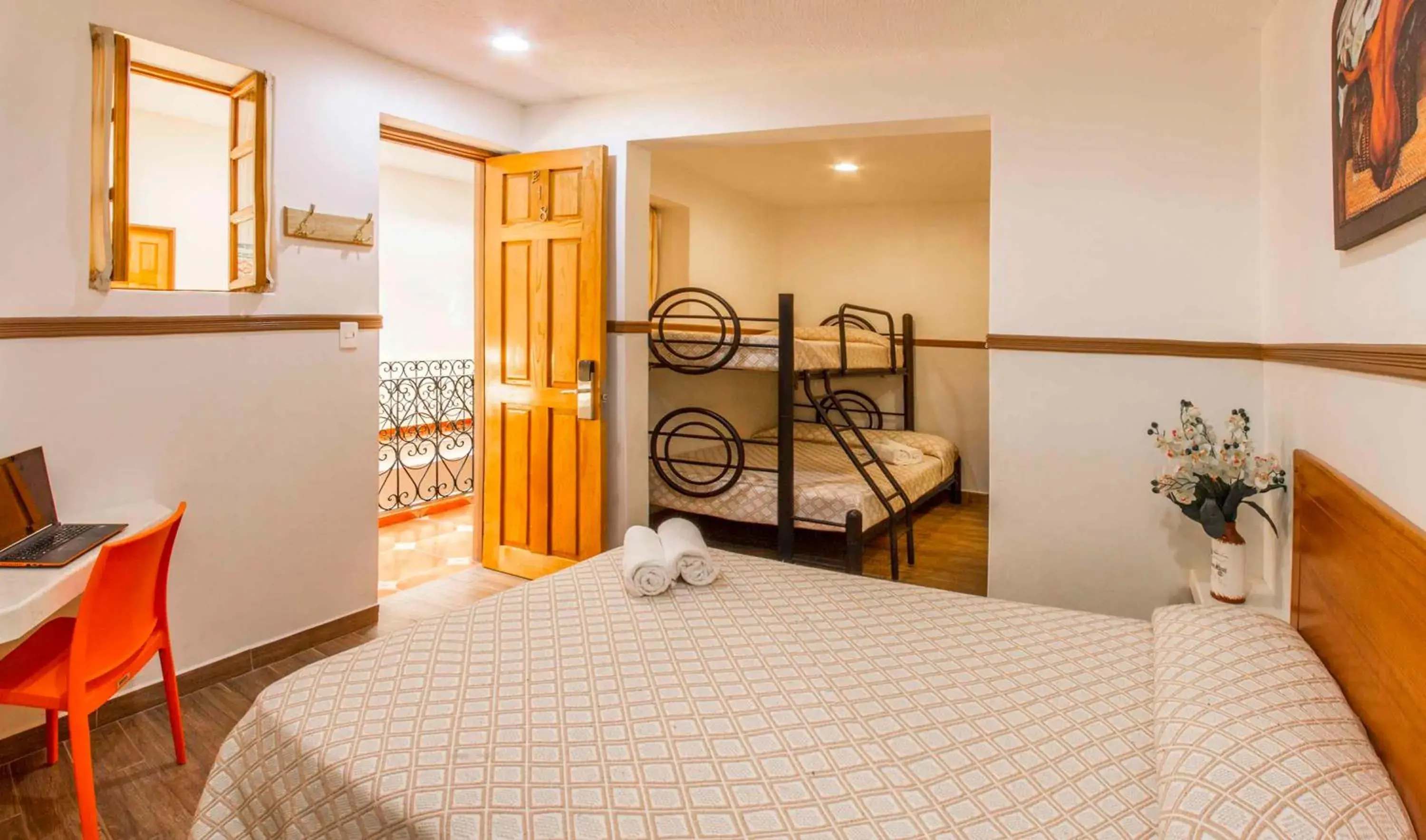 Photo of the whole room, Bed in Hotel Templo Mayor Photo of the whole room, Bed in Hotel Templo Mayor