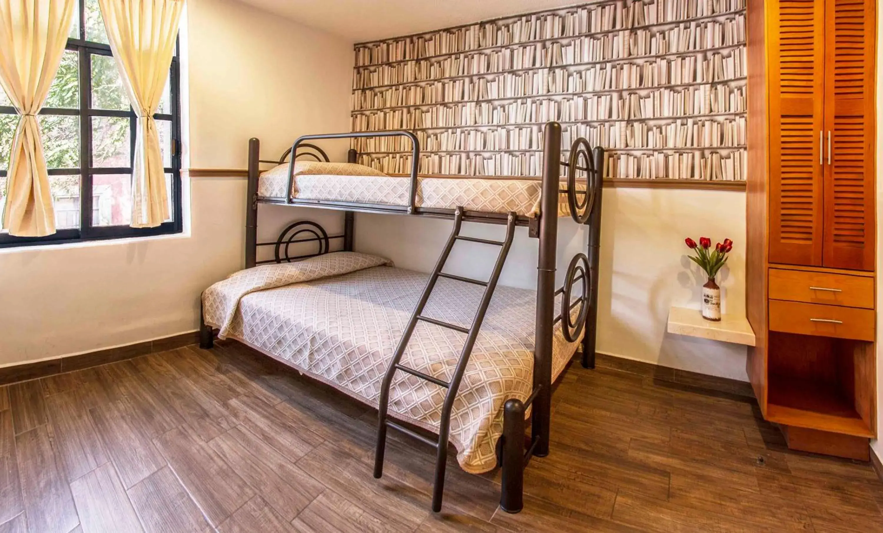 bunk bed, Bed in Hotel Templo Mayor bunk bed, Bed in Hotel Templo Mayor