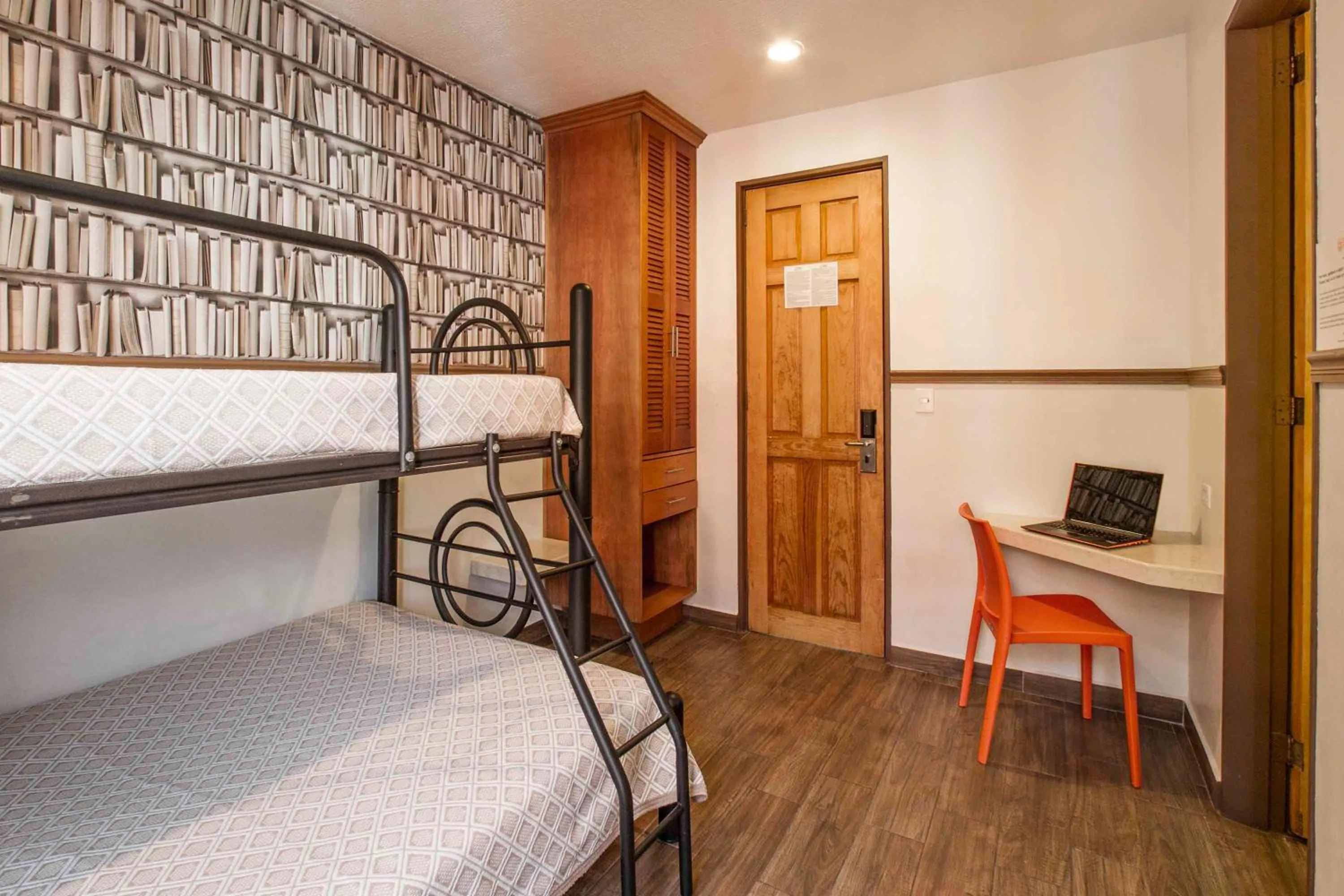 bunk bed, Bed in Hotel Templo Mayor