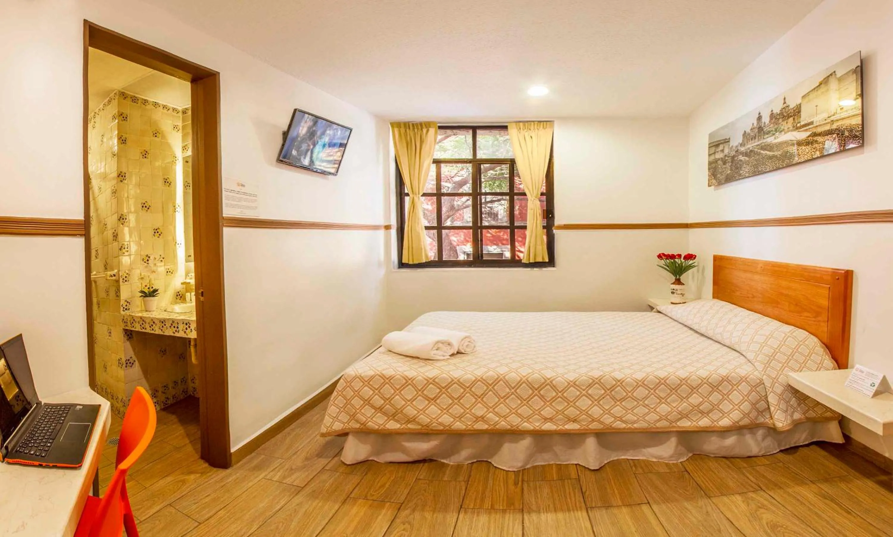 Bed in Hotel Templo Mayor