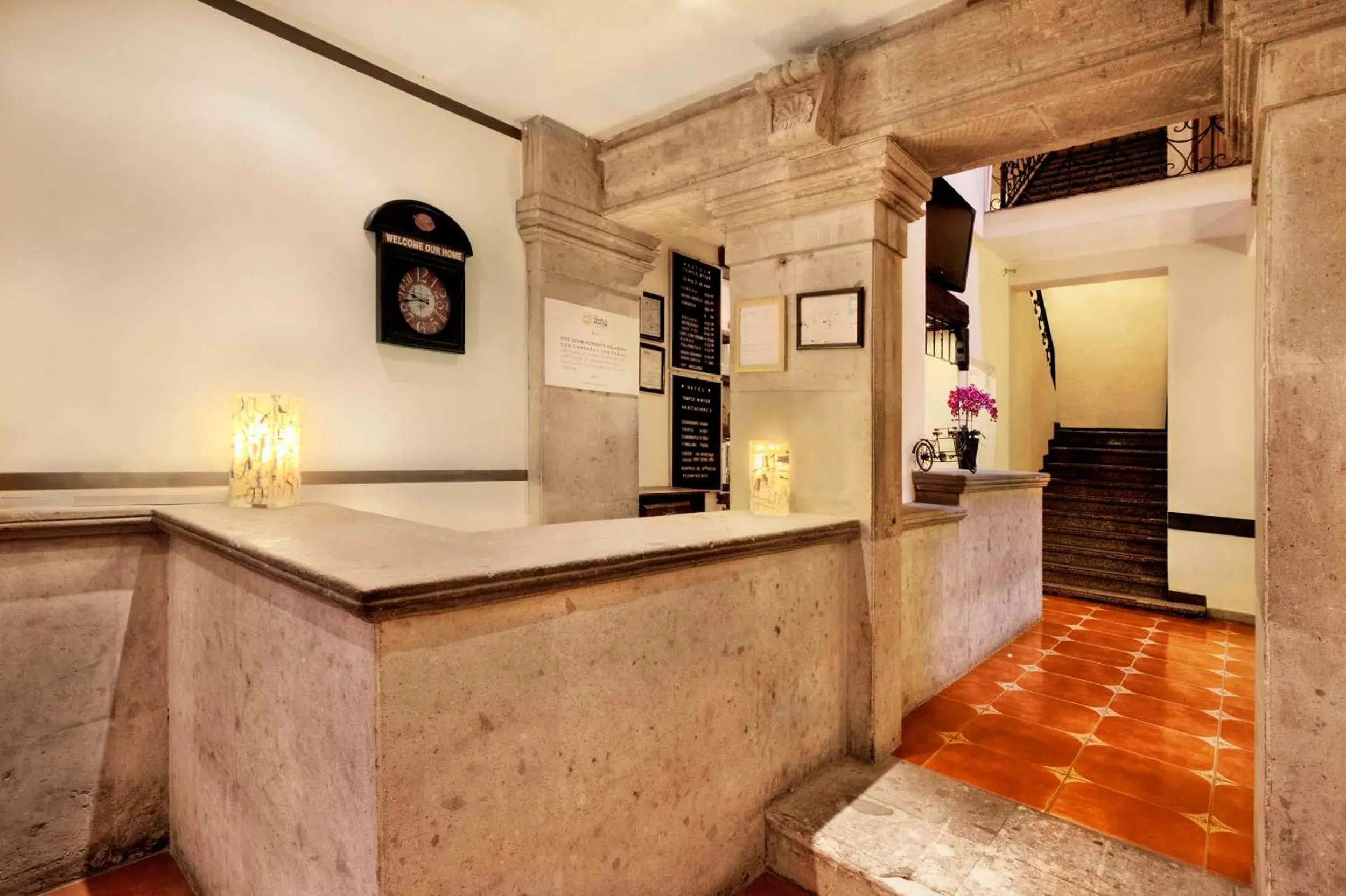 Lobby or reception in Hotel Templo Mayor Lobby or reception in Hotel Templo Mayor