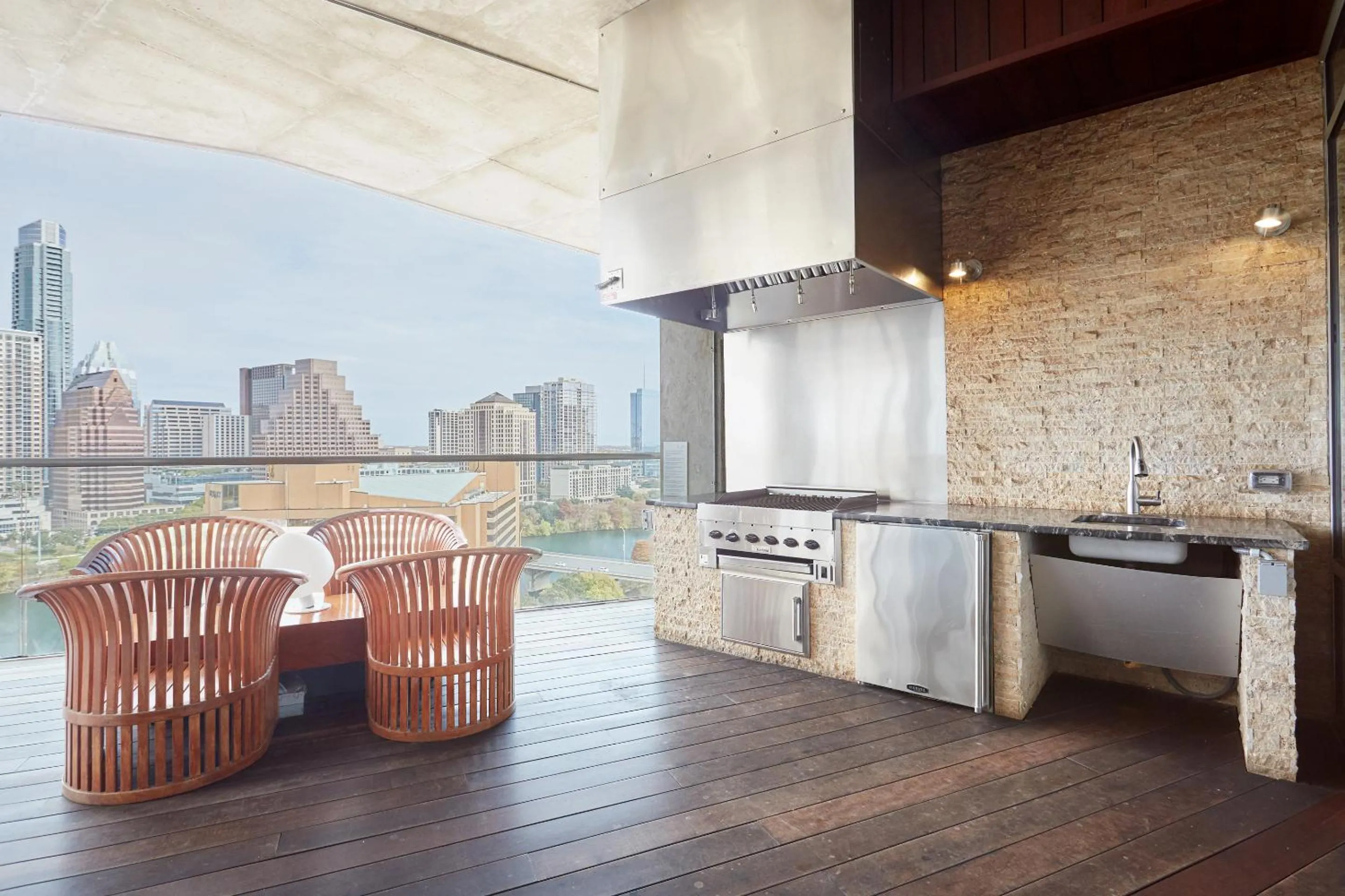 Lounge or bar in Sonder at The Catherine