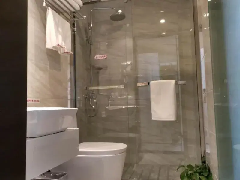 Shell Shanghai New International Expo Center Fanghua Road Metro Station Hotel Shell Shanghai New International Expo Center Fanghua Road Metro Station Hotel