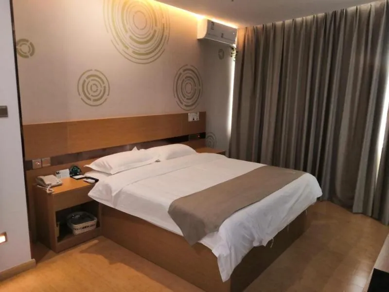 Bed in GreenTree Inn Shanghai Jinshan District Wanda Plaza Longhao Road Express Hotel