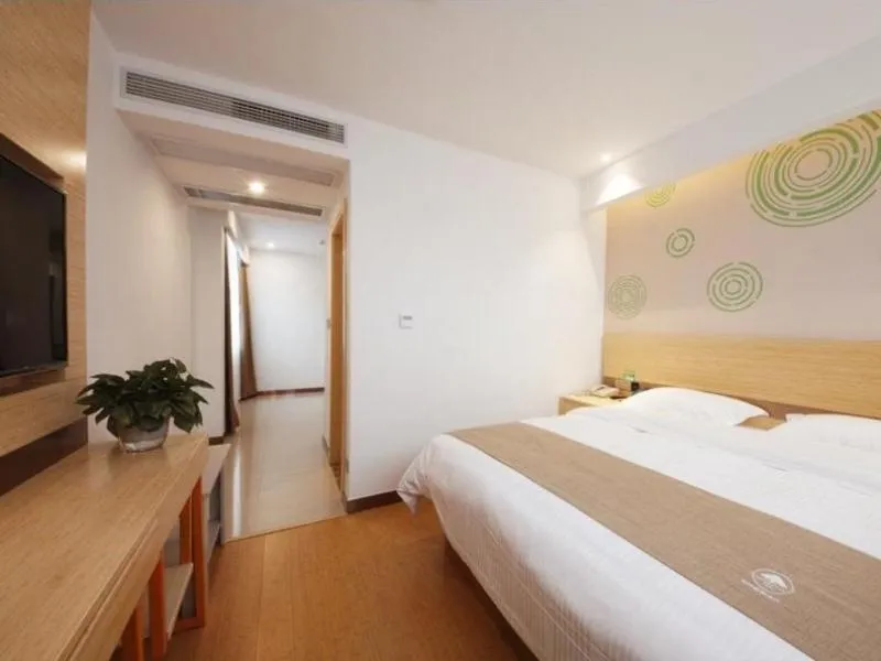 Bed in GreenTree Inn Hefei Lujiang County Yihu West Road Chengxi No.4 Middle School Express Hotel