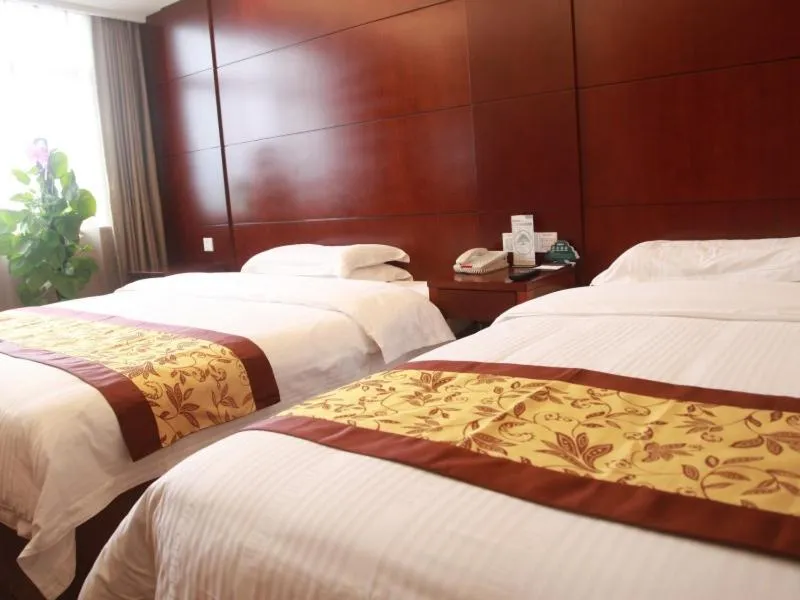 Bed in GreenTree Inn Shanghai MinHang District PuJiang Town JiangYue Road Metro Station Hotel