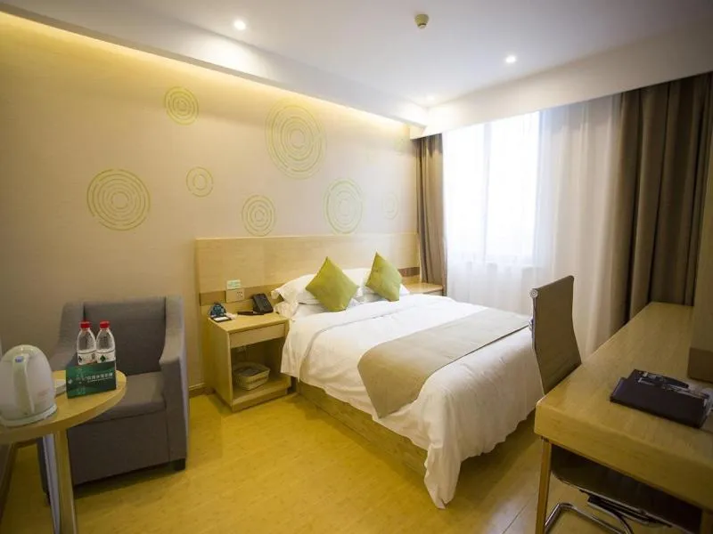 Bed in GreenTree Inn Suzhou Caohu Industrial Park Express Hotel