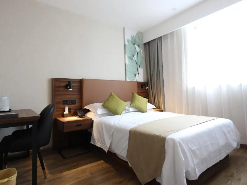 Bed in GreenTree Inn Suzhou Caohu Industrial Park Express Hotel
