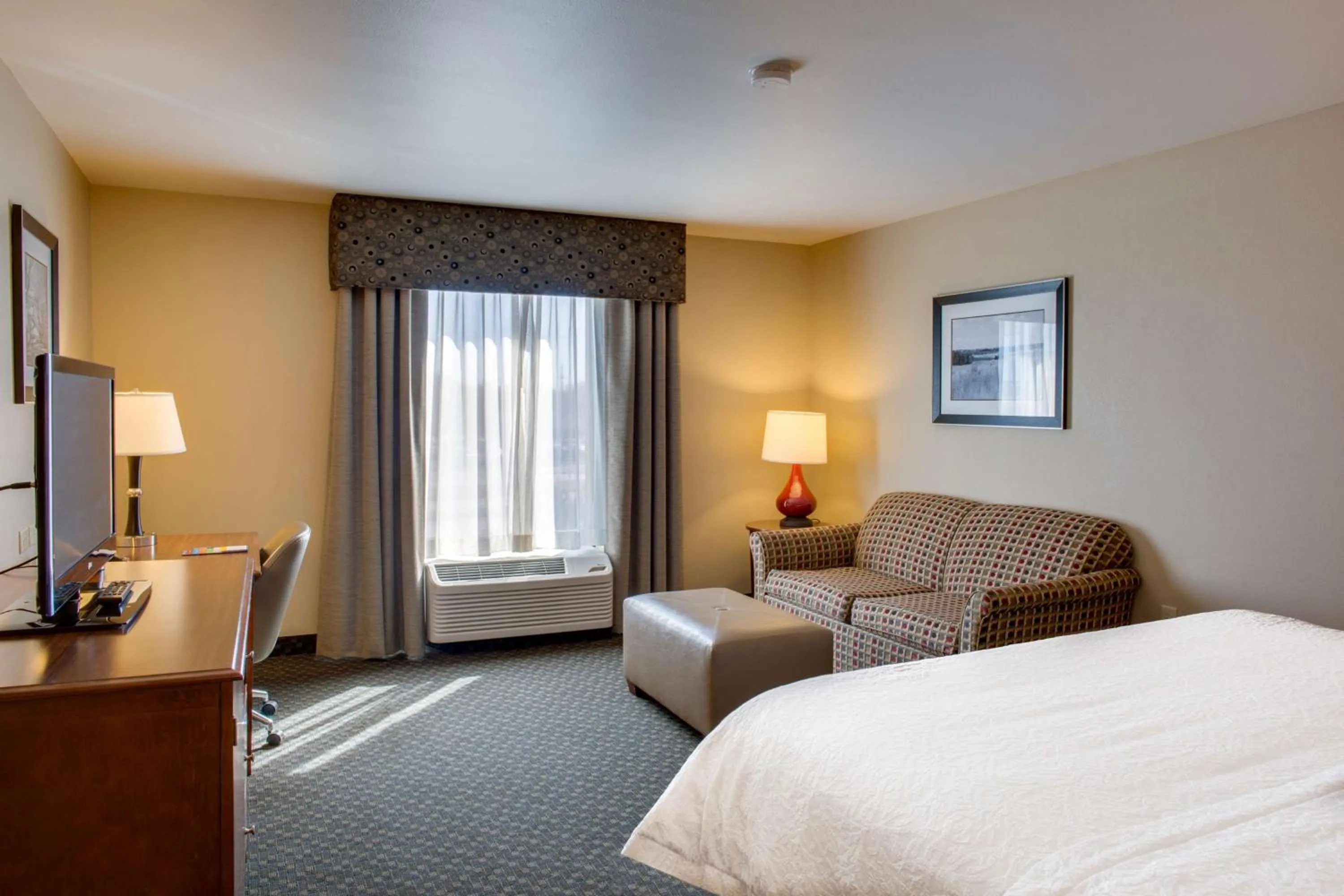 Bedroom, Bed in Hampton Inn Chickasha