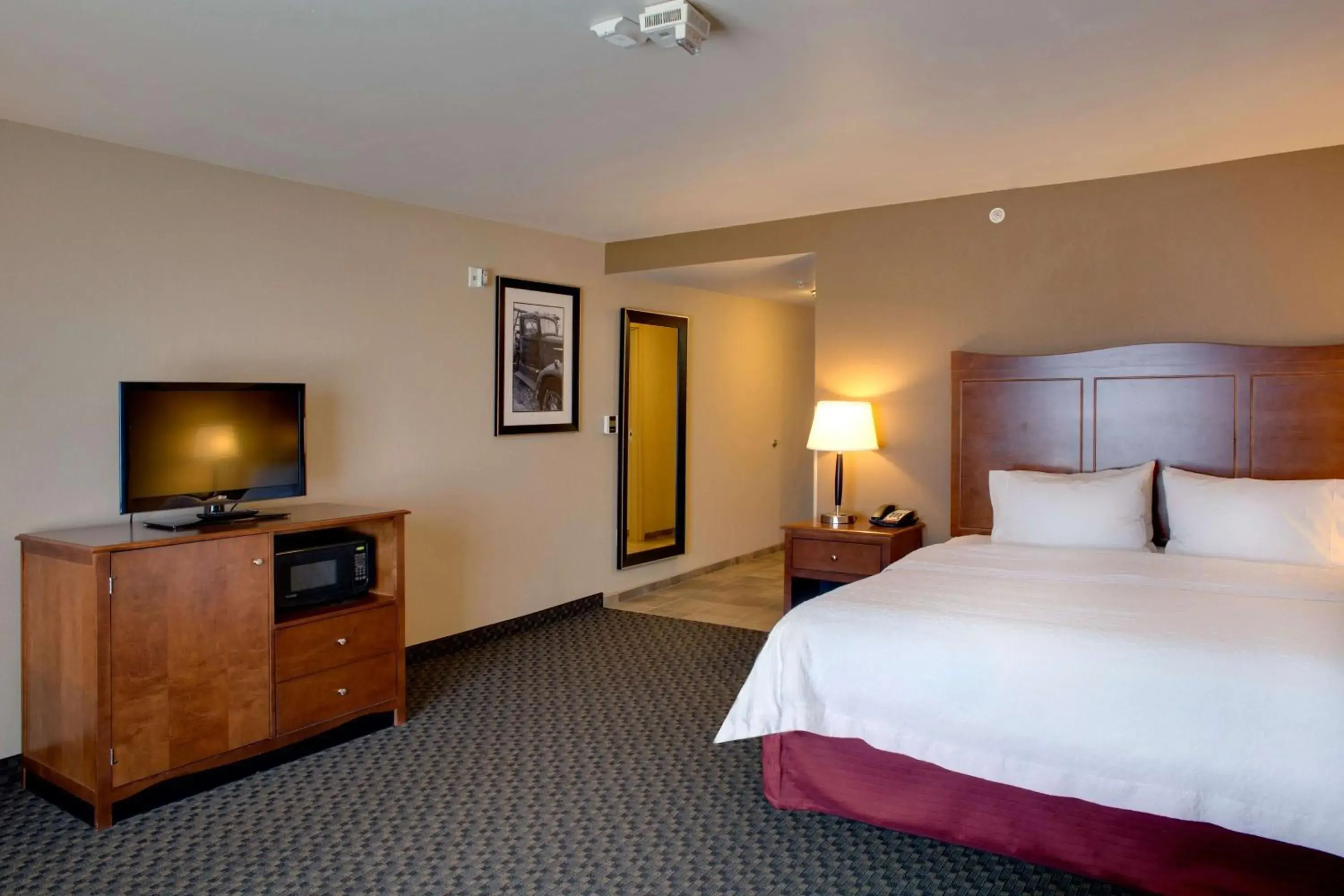 Bed in Hampton Inn Chickasha Bed in Hampton Inn Chickasha