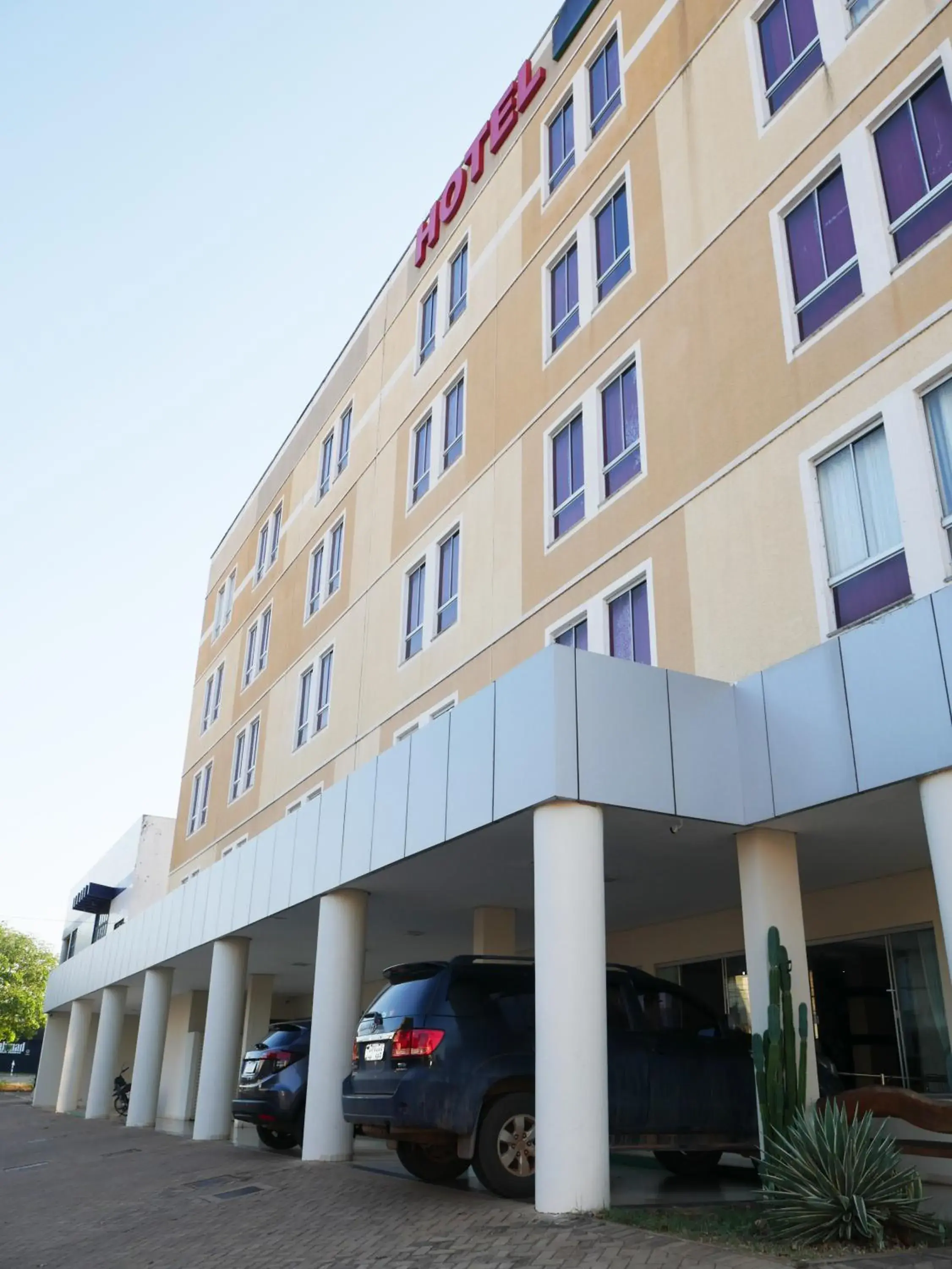 Property building in Jalapão Hotel Property building in Jalapão Hotel
