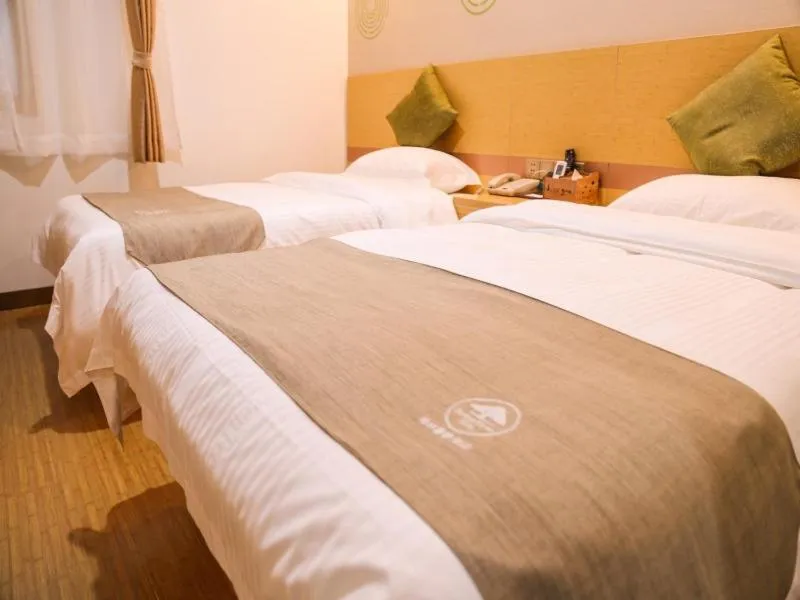 Bed in GreenTree Inn Nanjing Zhongshan Mausoleum Scenic Area Zhongling Street Subway Station Express Hotel