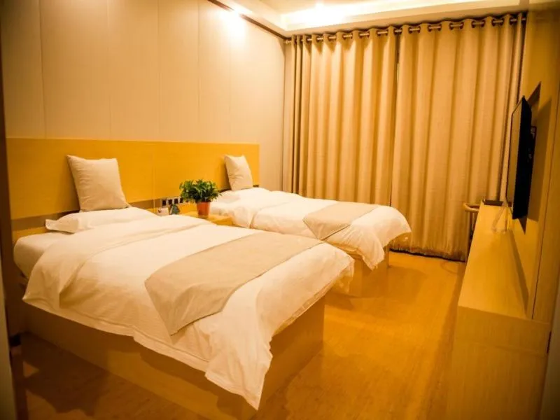 Bed in GreenTree Inn Qinhuangdao Lulong County North Gate Road Express Hotel