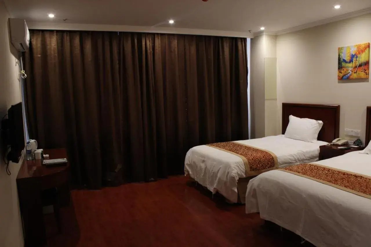 Bed in GreenTree Inn Dongfang City Dongfang Avenue High-speed Railway Station Express Hotel Bed in GreenTree Inn Dongfang City Dongfang Avenue High-speed Railway Station Express Hotel