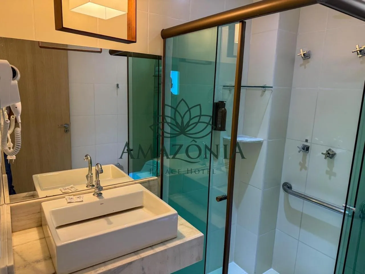 Bathroom in Amazônia Palace Hotel